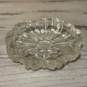Elegant Clear Glass Ashtray